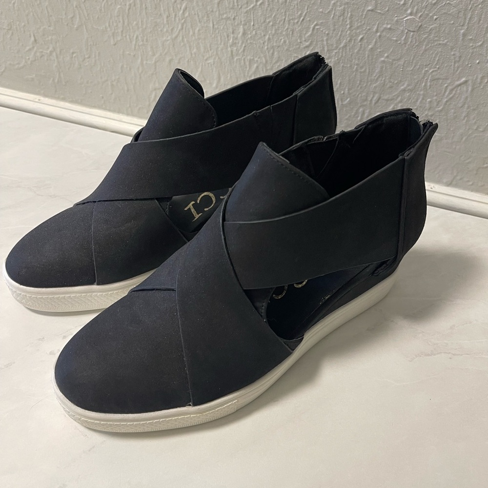 Adorable Sneaker Wedge